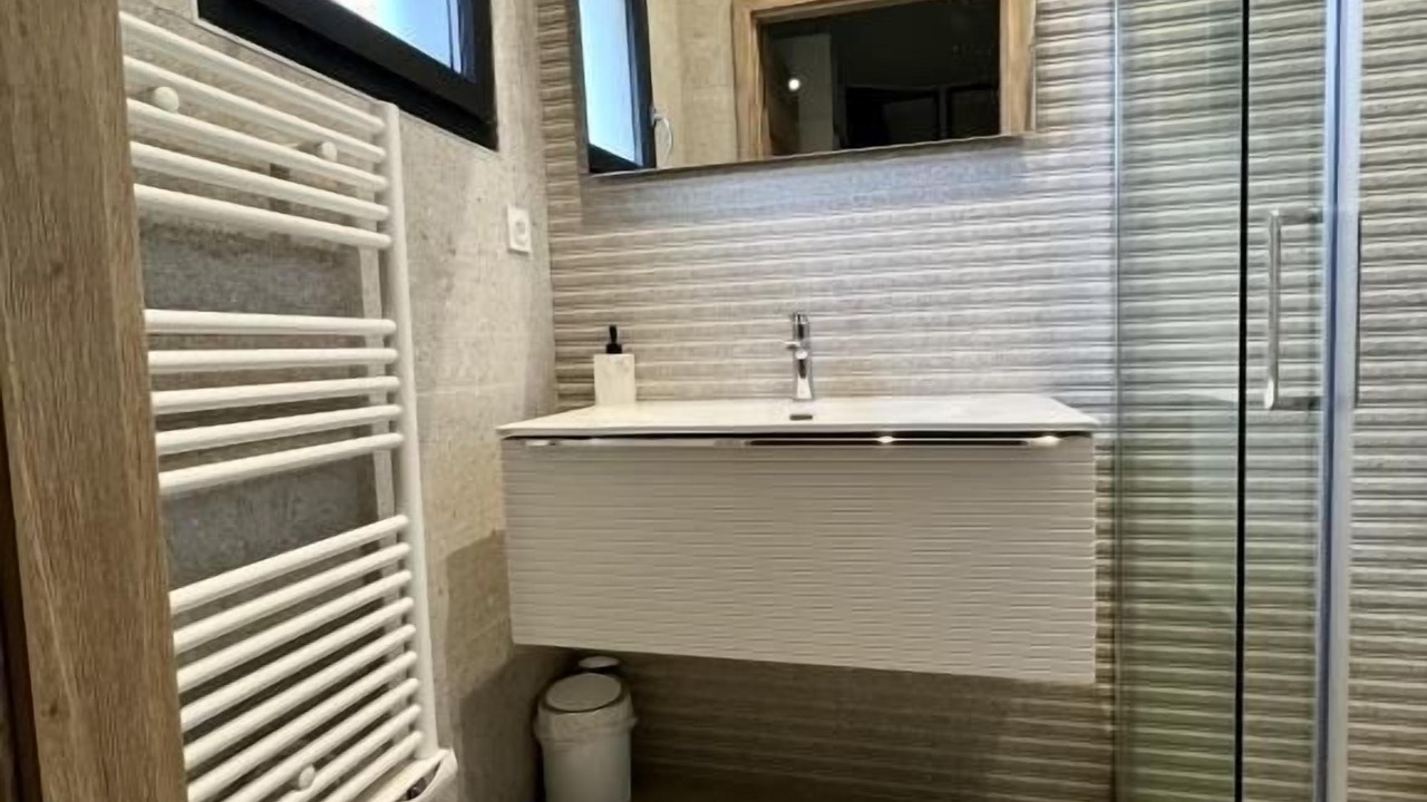 Photo of Bathroom in Corcelles-les-Monts