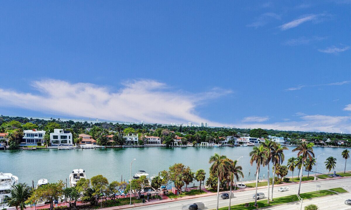 Photo of Others in Mid Beach