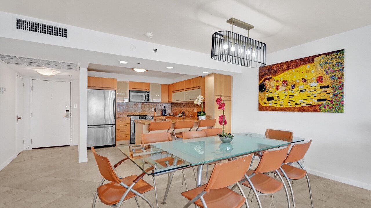 Photo of Others in Mid Beach