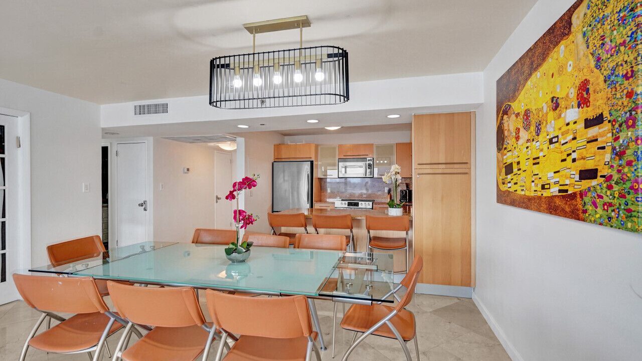 Photo of Others in Mid Beach