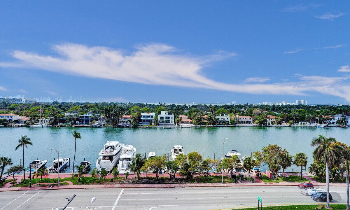 Photo of Others in Mid Beach