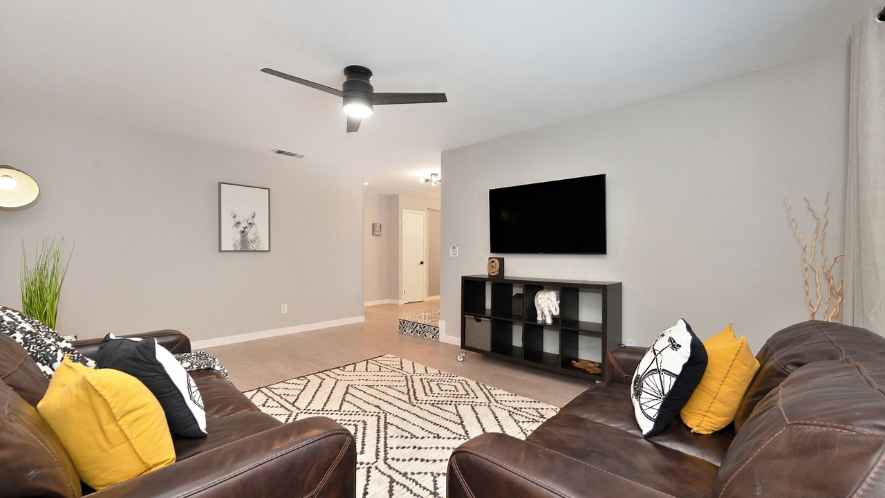 Photo of Livingroom in Sacramento