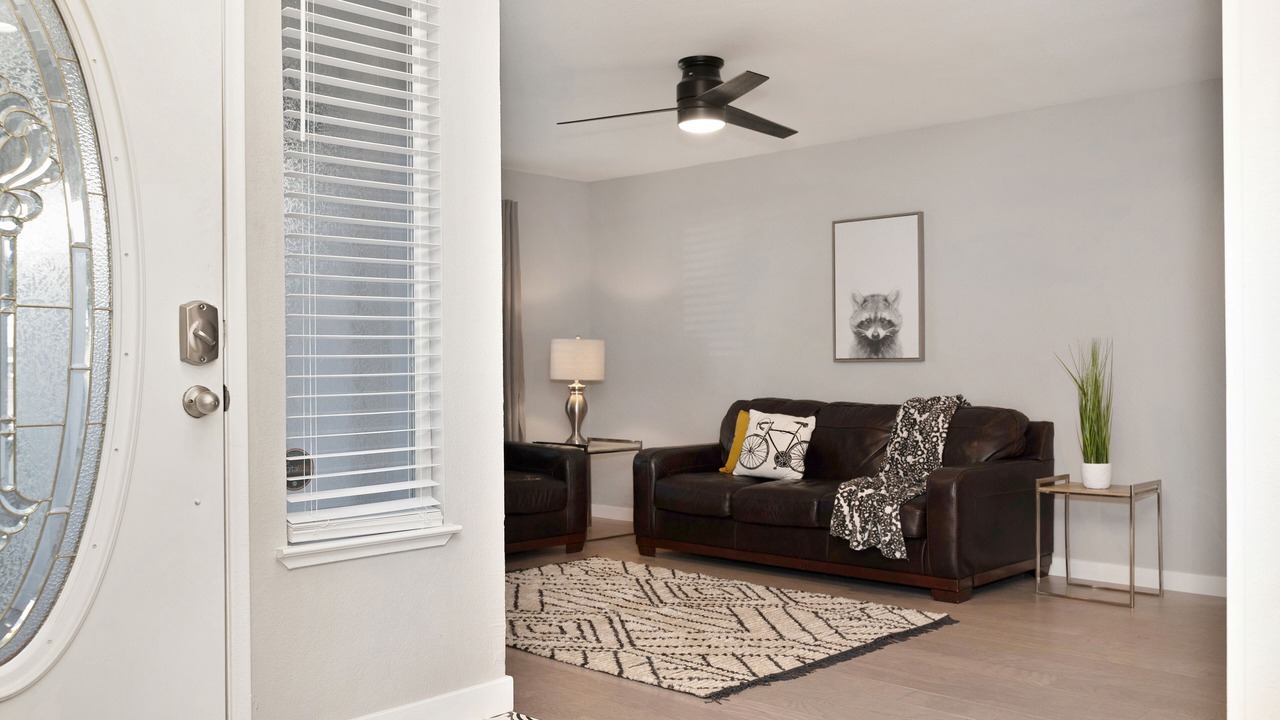 Photo of Livingroom in Sacramento