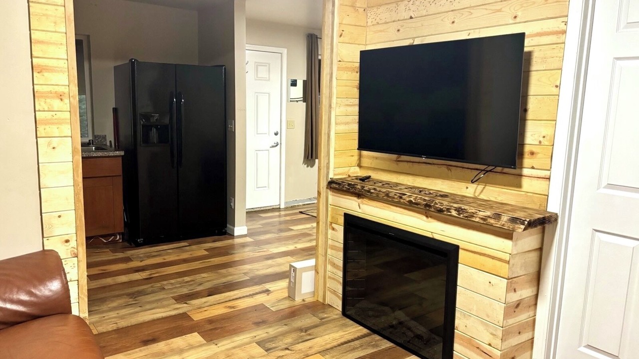 Photo of Livingroom in Echo Lake