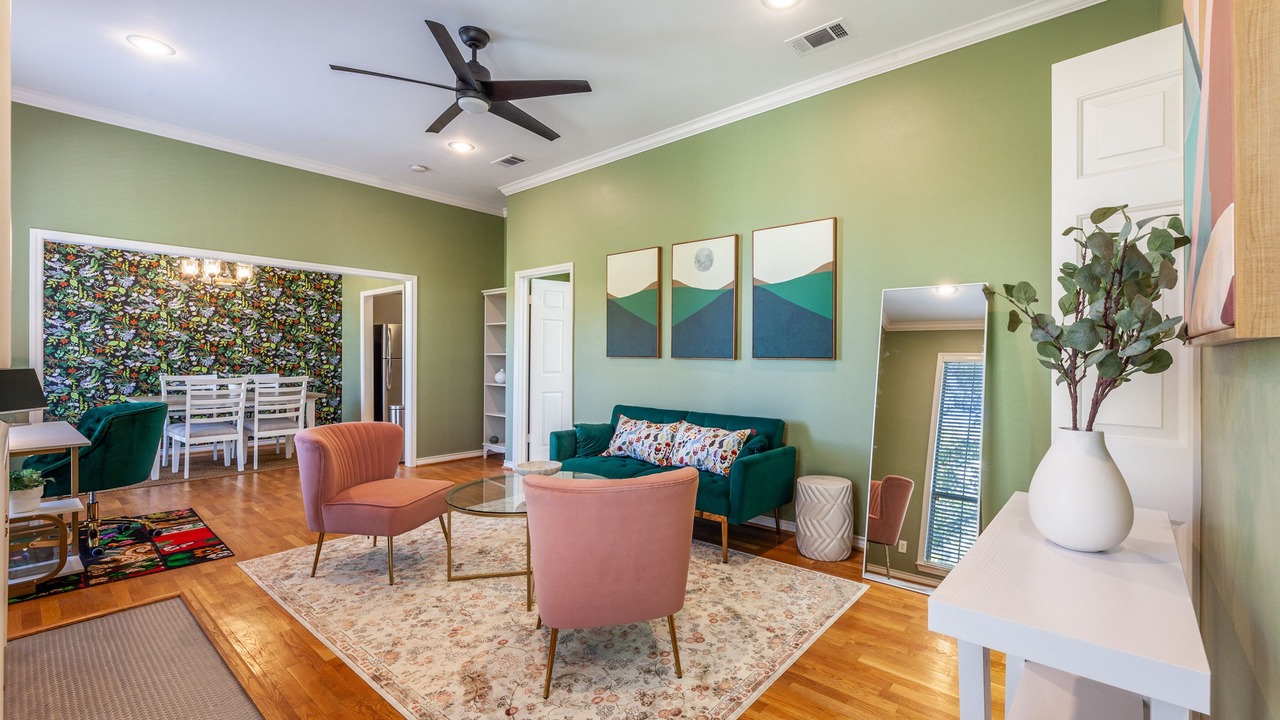 Photo of Livingroom in Oak Lawn