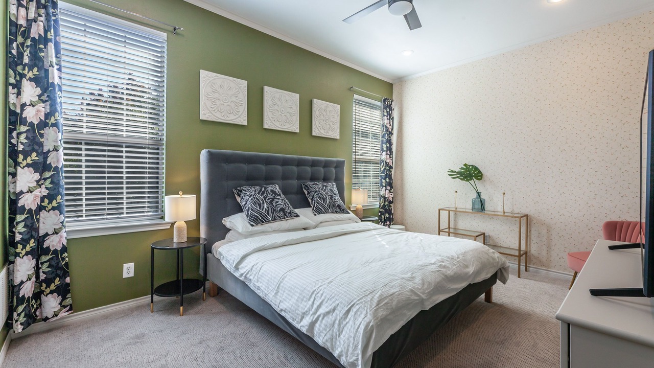 Photo of Bedroom in Oak Lawn