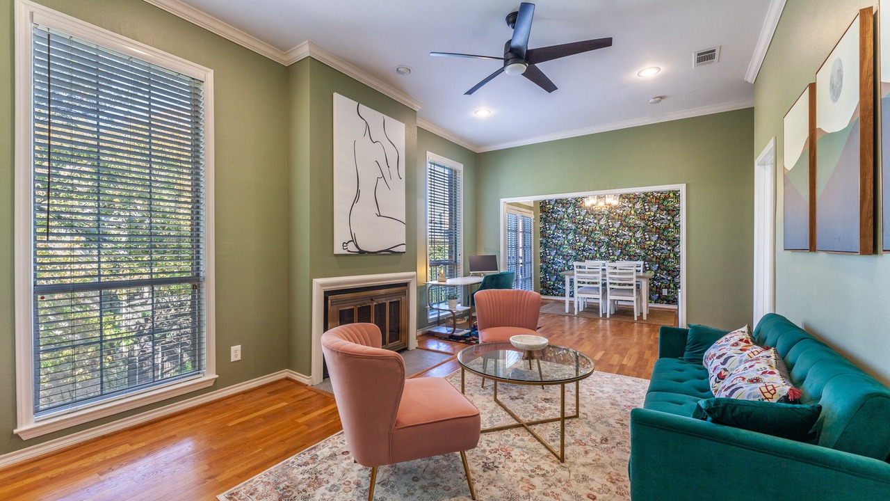 Photo of Livingroom in Oak Lawn