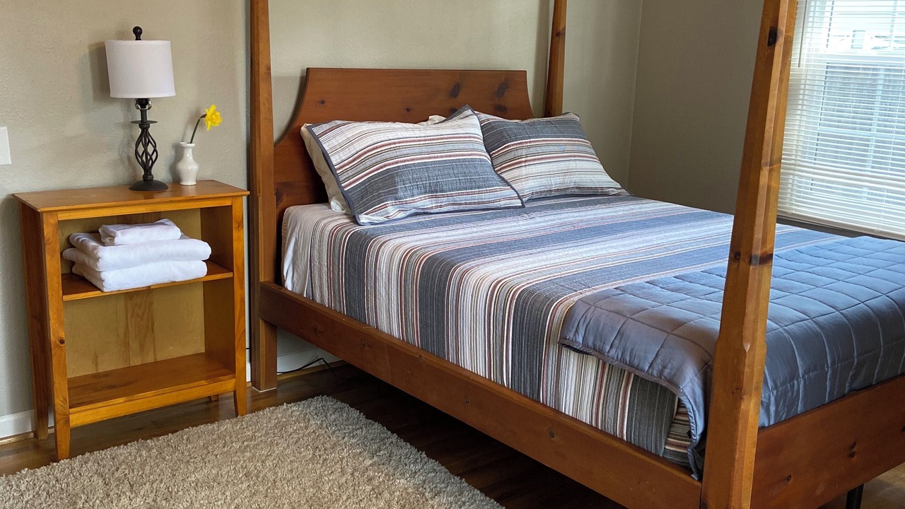 Photo of Bedroom in Jennings Lodge