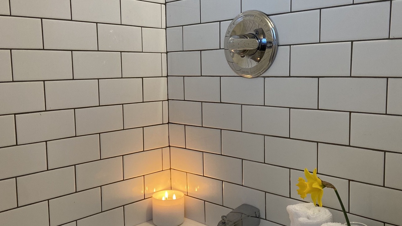 Photo of Bathroom in Jennings Lodge