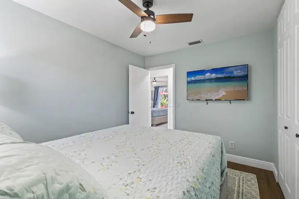 Photo of Bedroom in Tropic