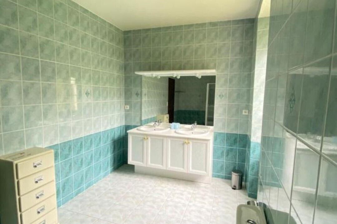 Photo of Bathroom in Puyreaux