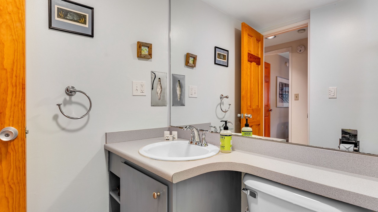 Photo of Bathroom in Warren