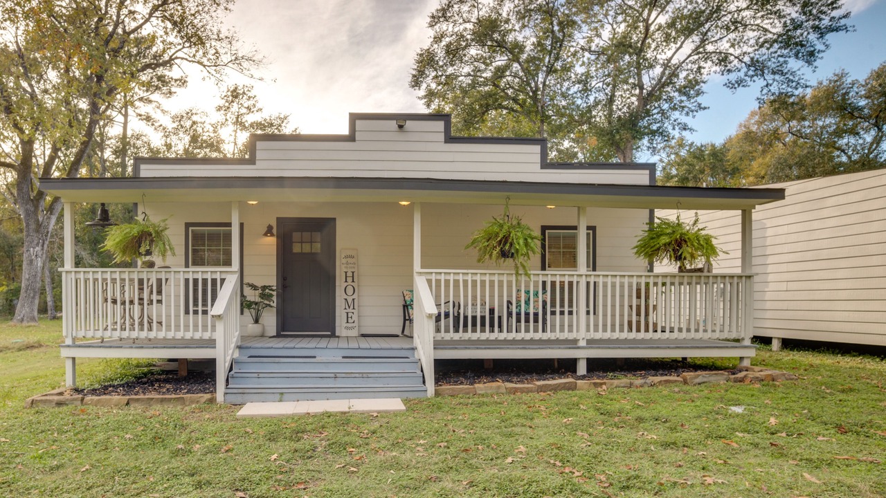 Photo of Outdoor in Montgomery