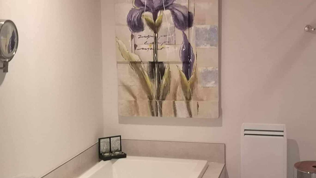 Photo of Bathroom in Mirabel