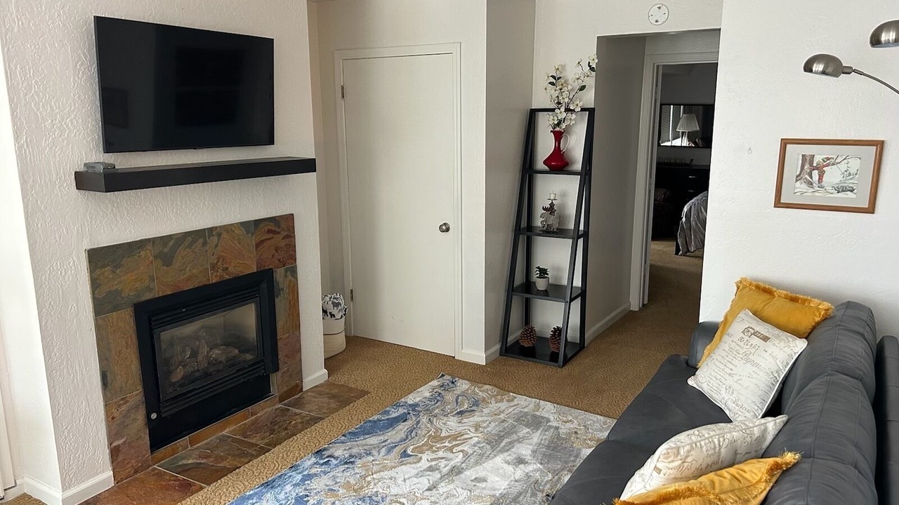 Photo of Livingroom in Tahoe Village