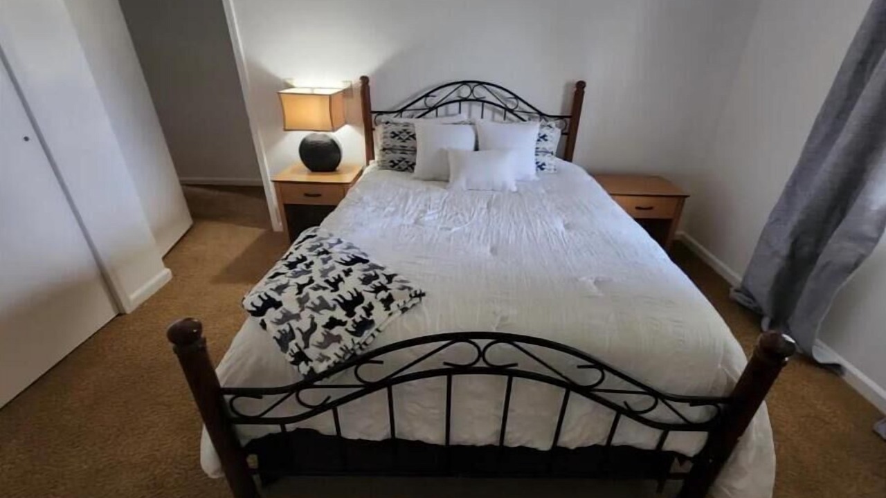 Photo of Bedroom in Tahoe Village