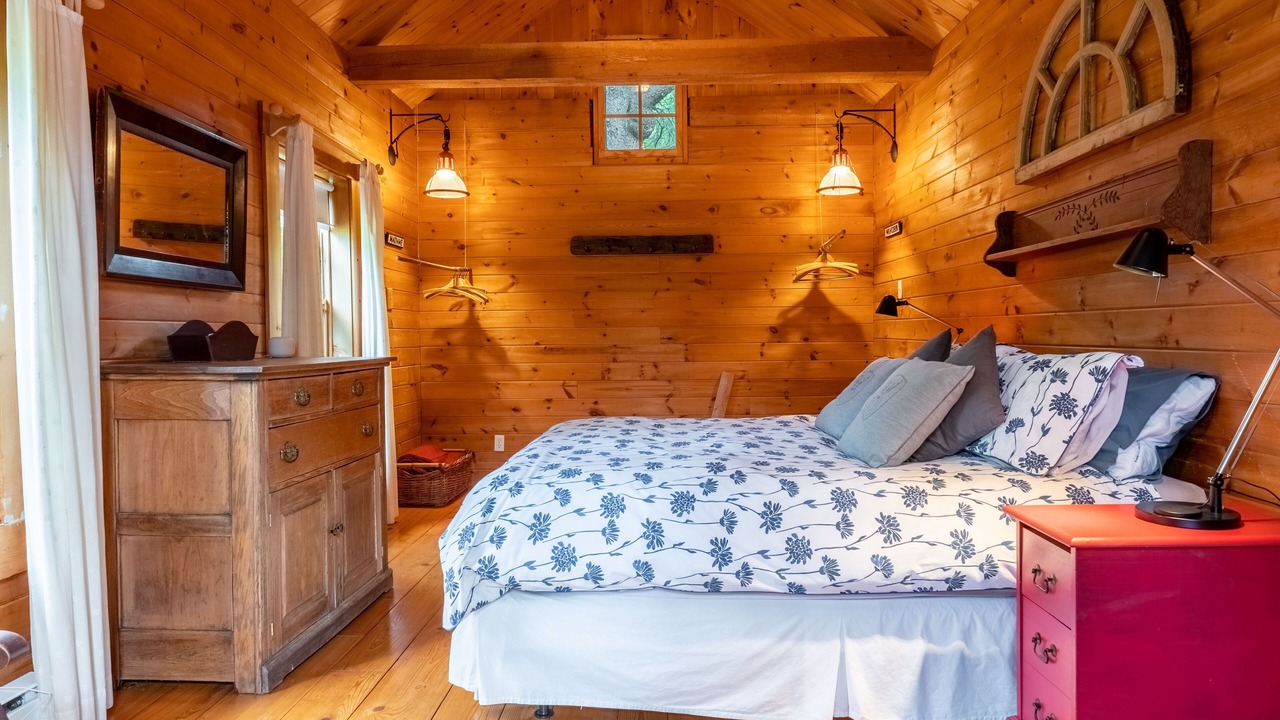 Photo of Bedroom in Lac-Brome