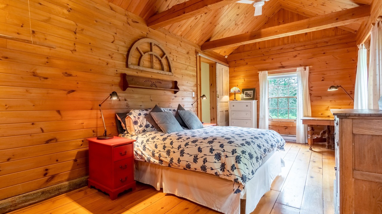 Photo of Bedroom in Lac-Brome