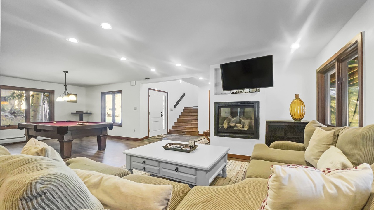 Photo of Livingroom in Dillon