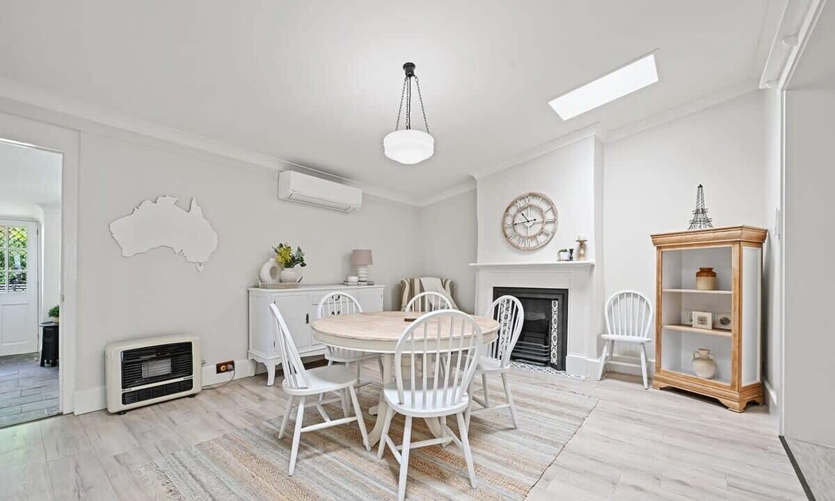 Photo of Livingroom in Bathurst