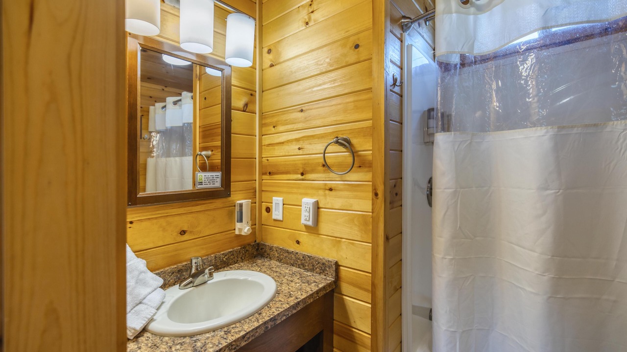 Photo of Bathroom in Dickerson Run
