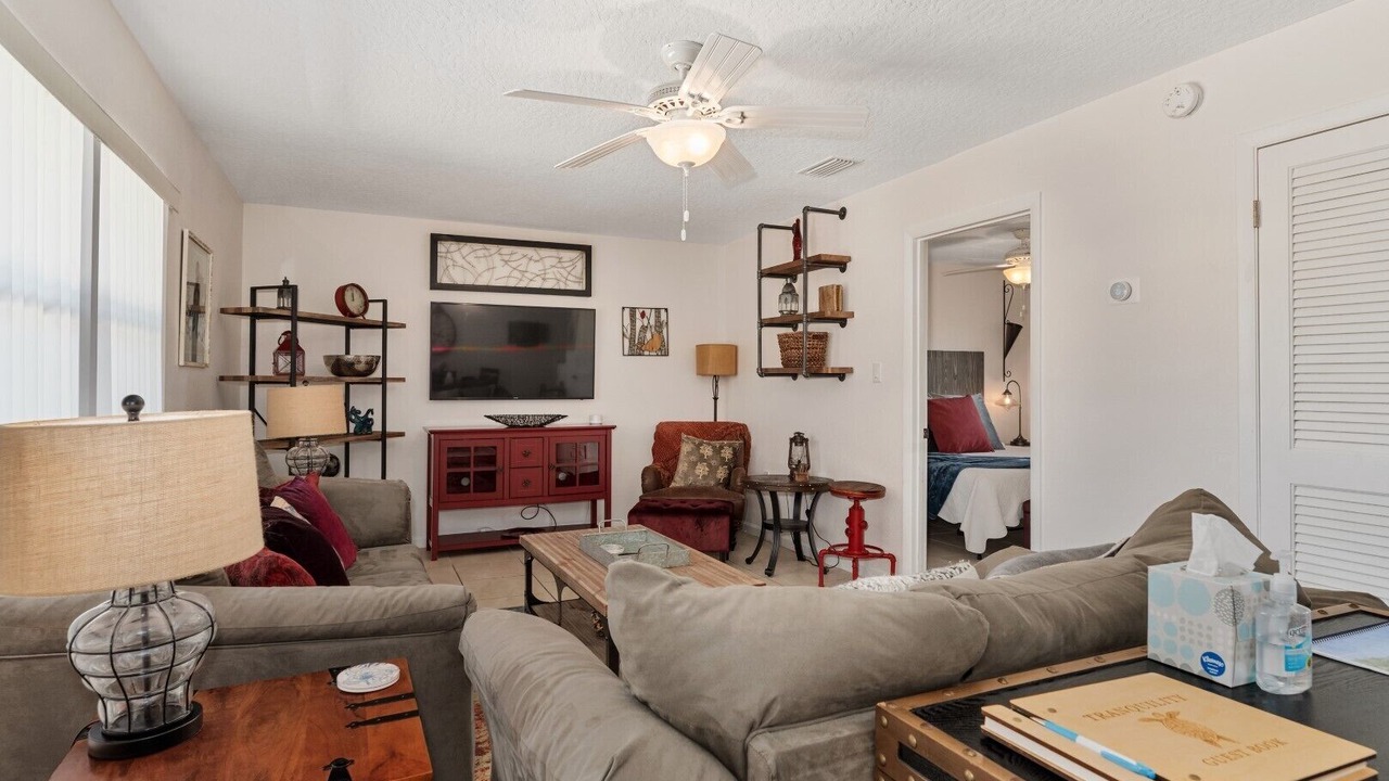 Photo of Livingroom in Melbourne Beach