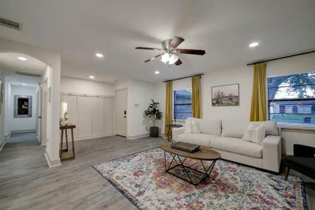Photo of Livingroom in Sugar Land