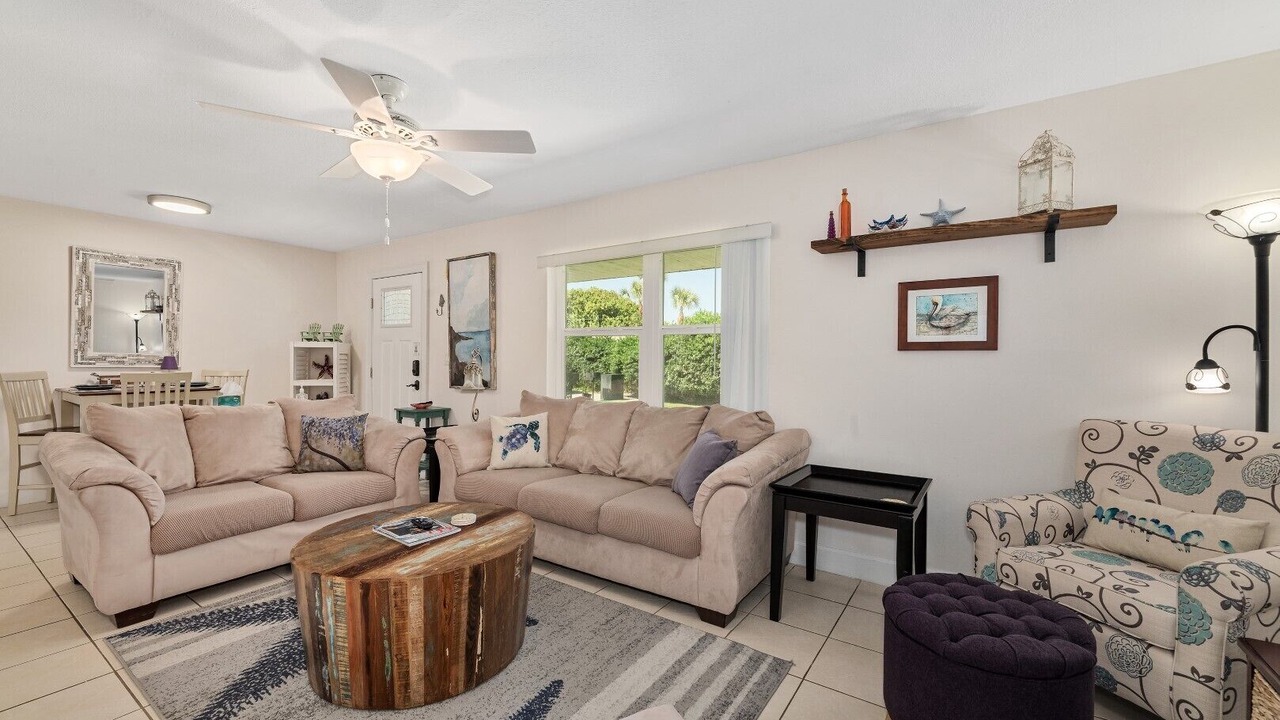 Photo of Livingroom in Melbourne Beach
