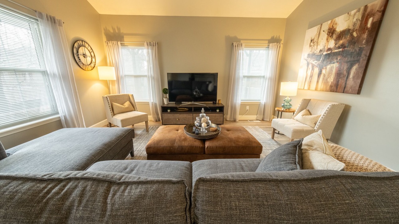 Photo of Livingroom in Westside