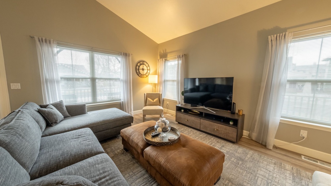 Photo of Livingroom in Westside