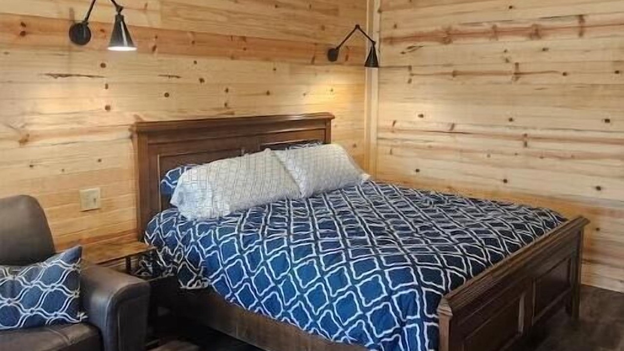 Photo of Bedroom in Hugo