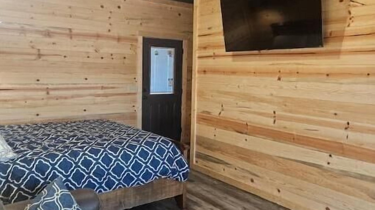 Photo of Bedroom in Hugo