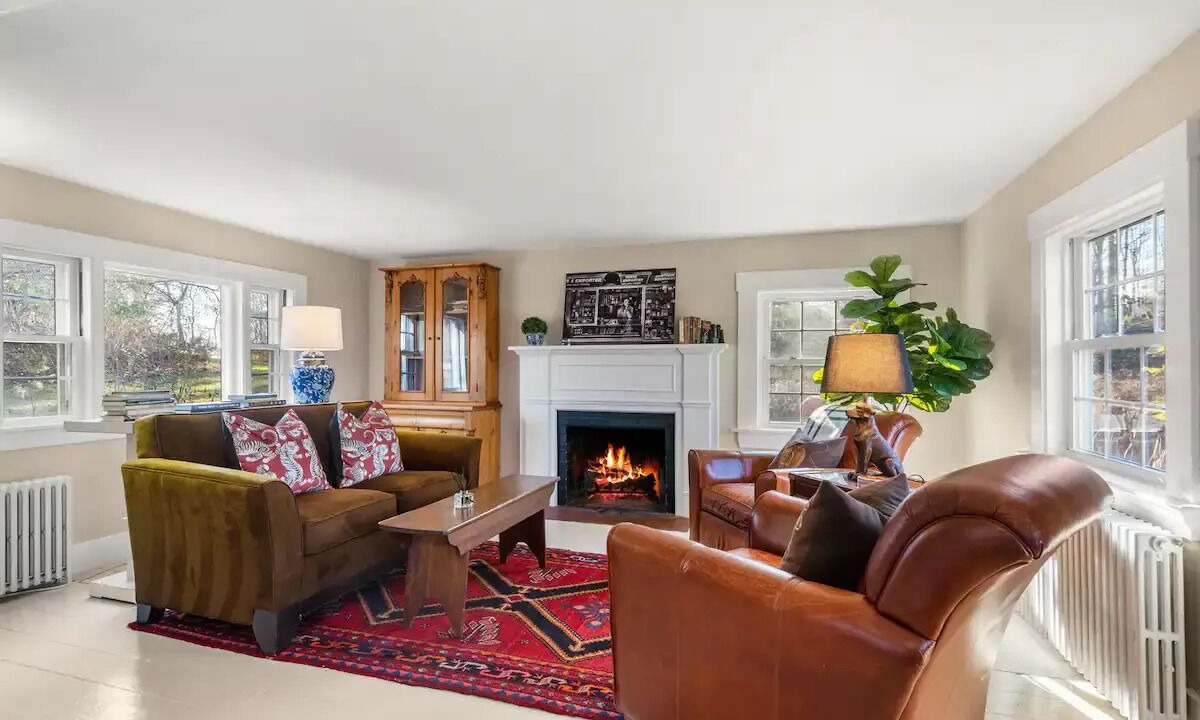 Photo of Livingroom in Framingham