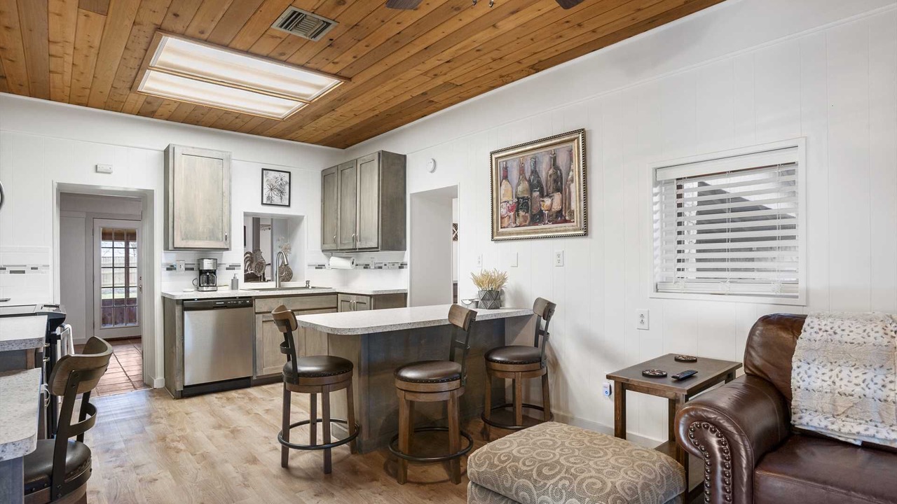 Photo of Bedroom in Bandera
