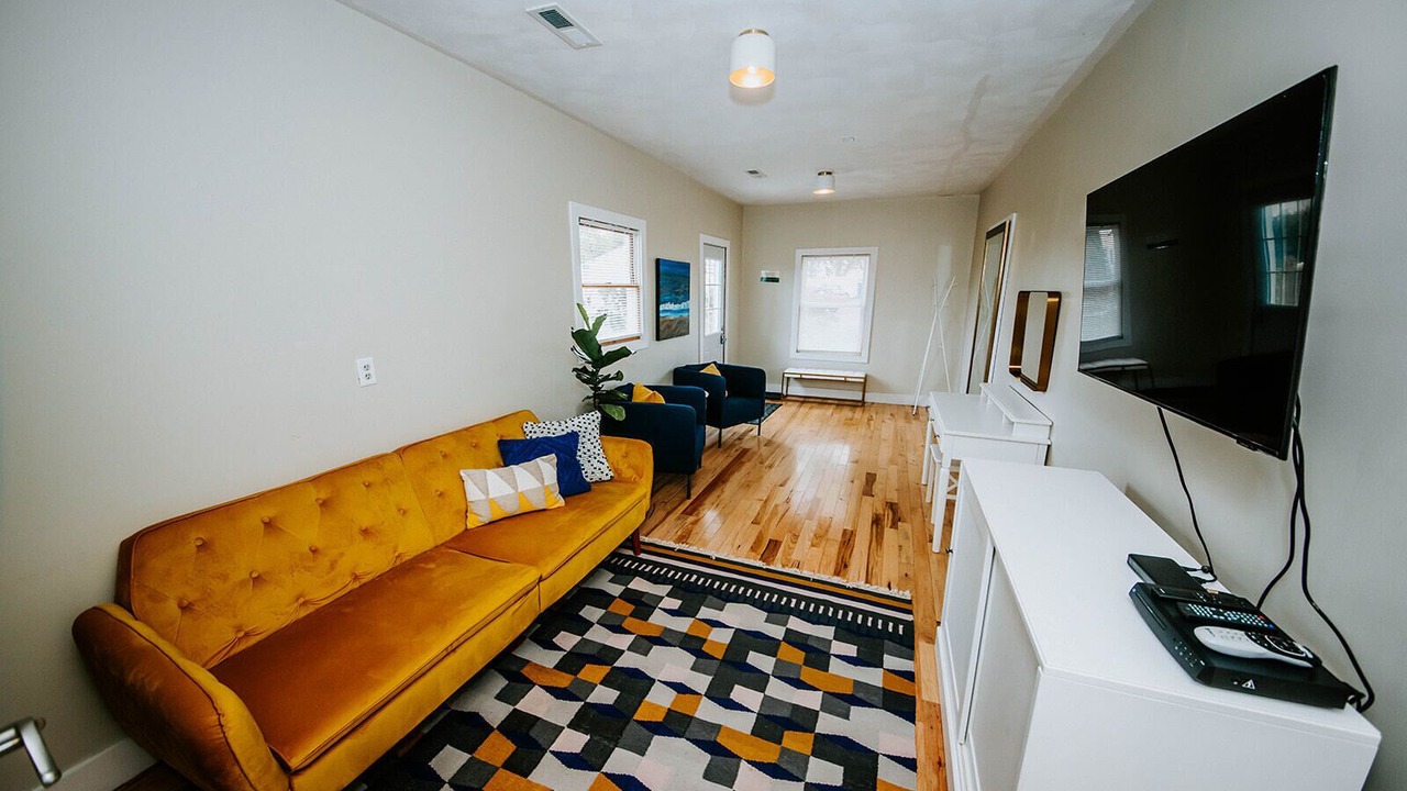 Photo of Livingroom in Battle Creek