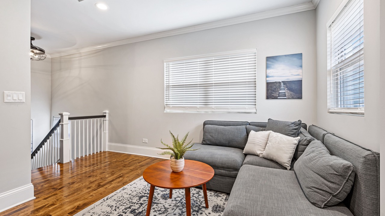 Photo of Livingroom in Wrigleyville