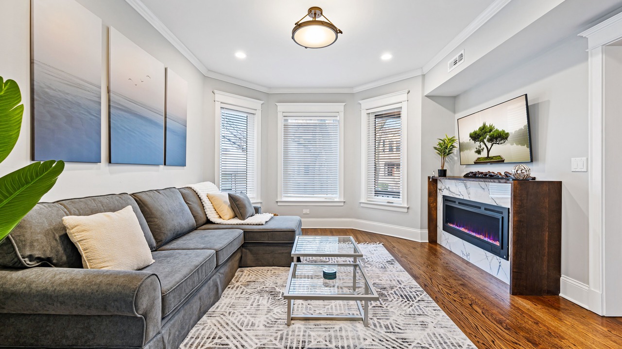Photo of Livingroom in Wrigleyville