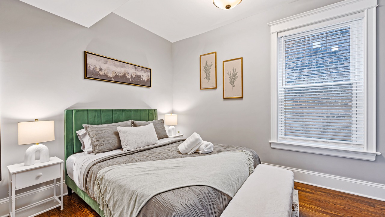 Photo of Bedroom in Wrigleyville