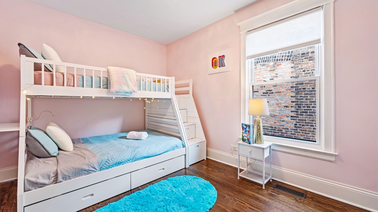 Photo of Bedroom in Wrigleyville