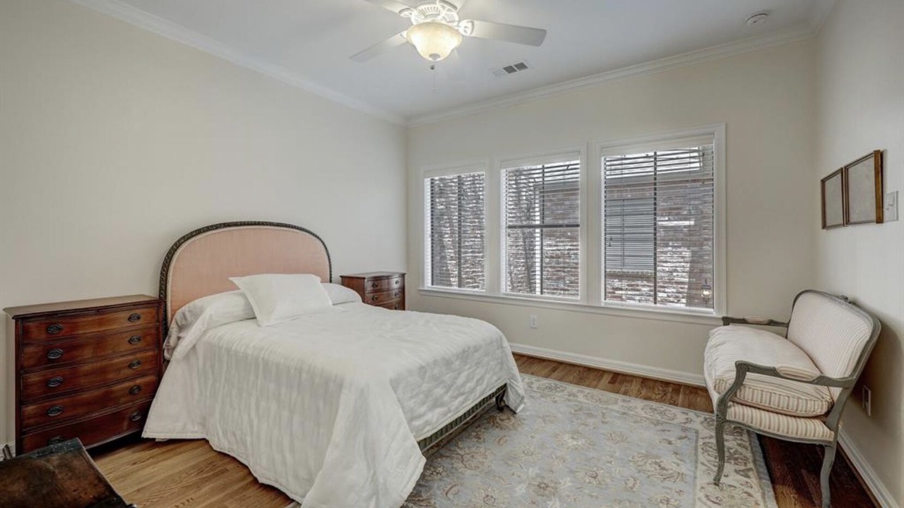 Photo of Bedroom in Uptown