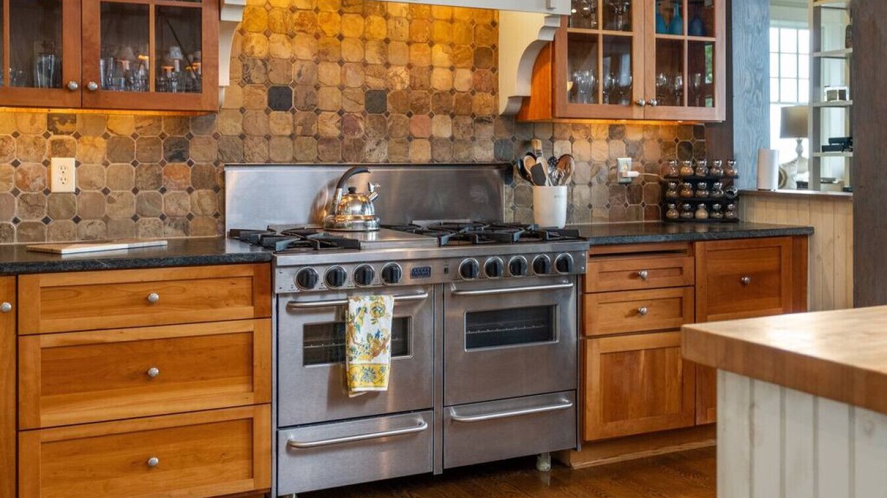 Photo of Kitchen in Roseland