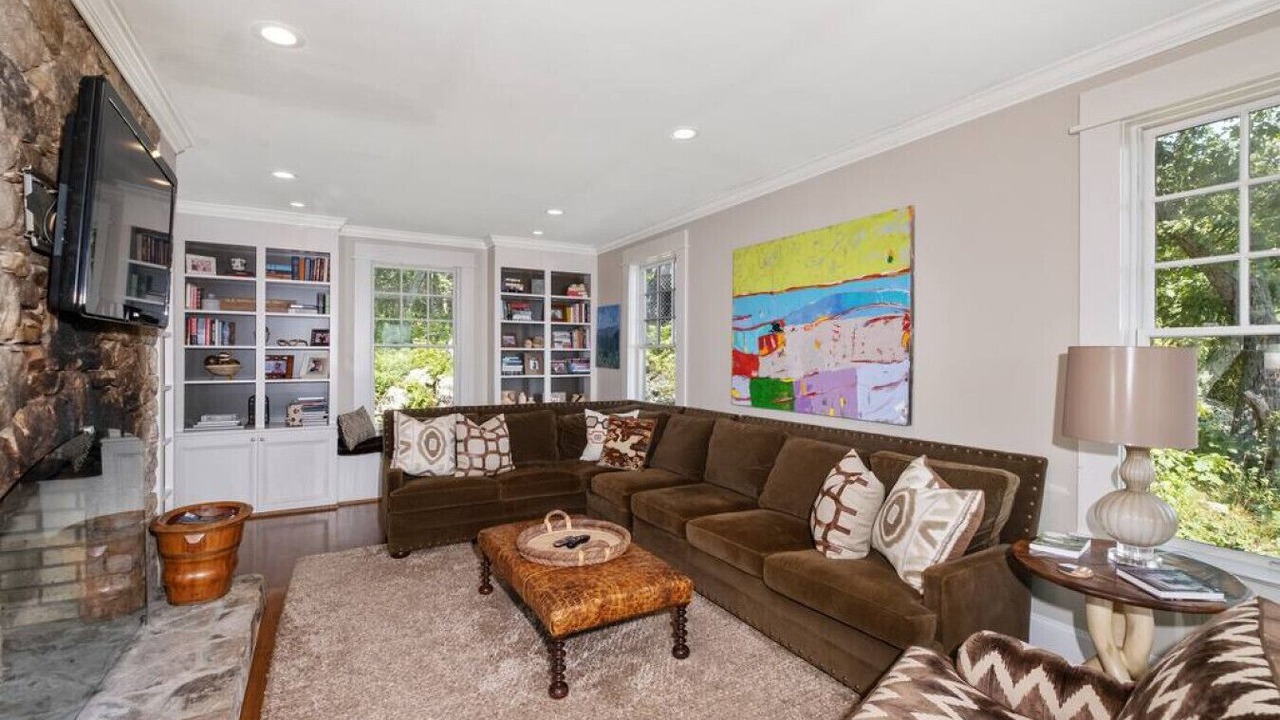 Photo of Livingroom in Roseland