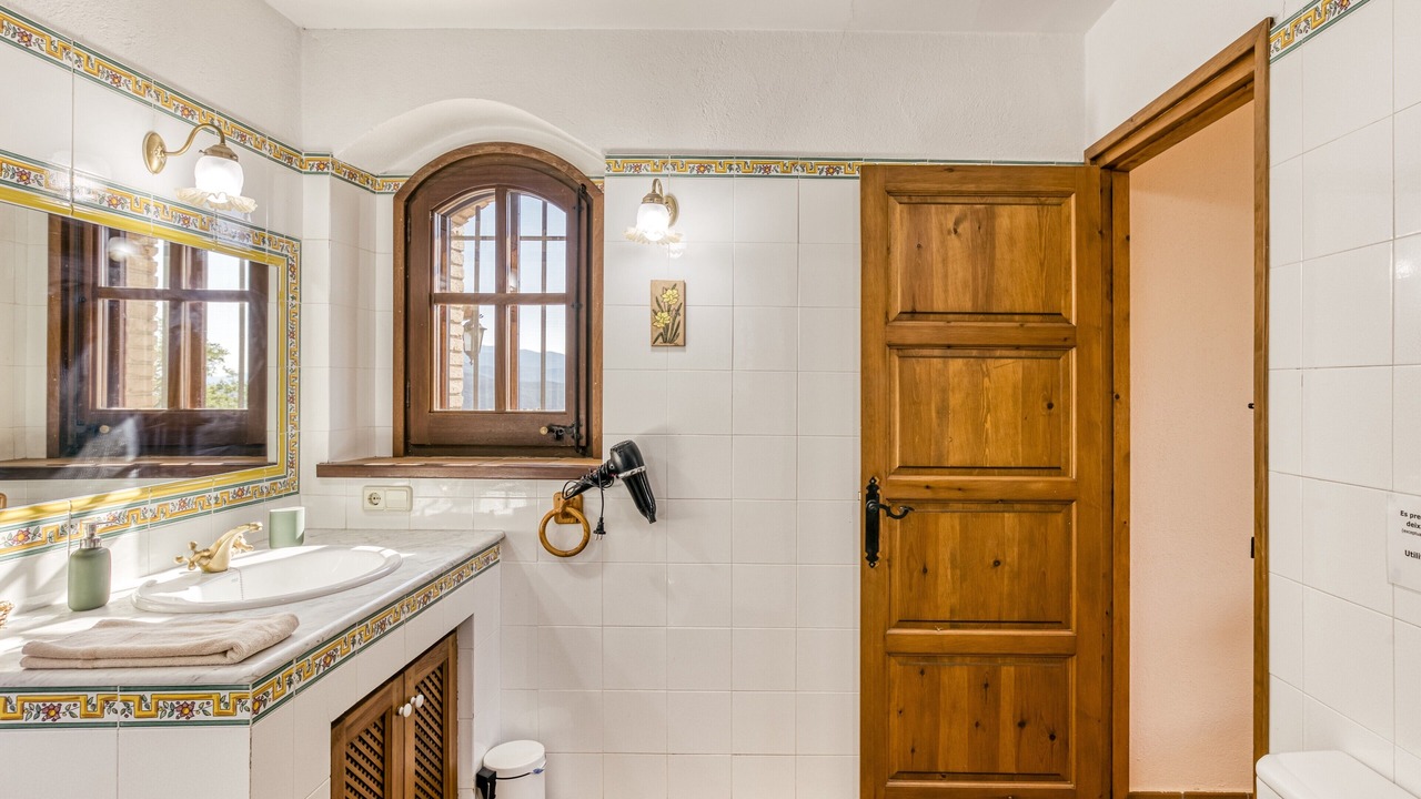 Photo of Bathroom in Darnius