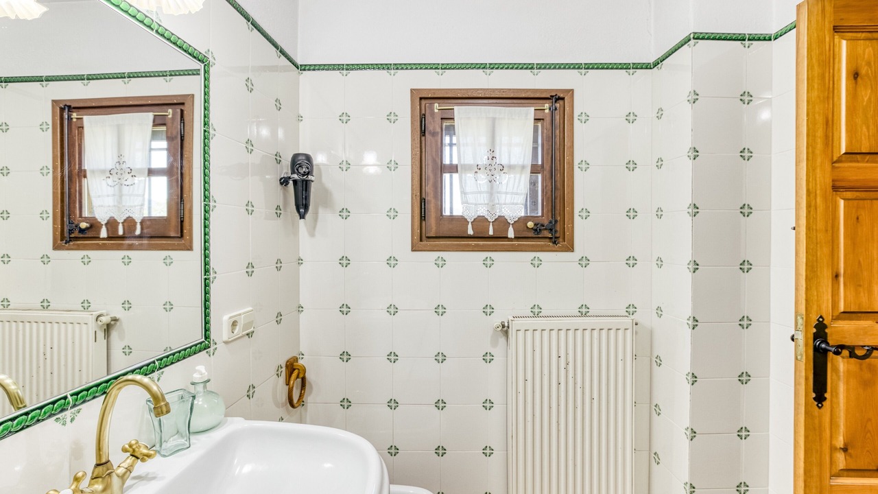 Photo of Bathroom in Darnius