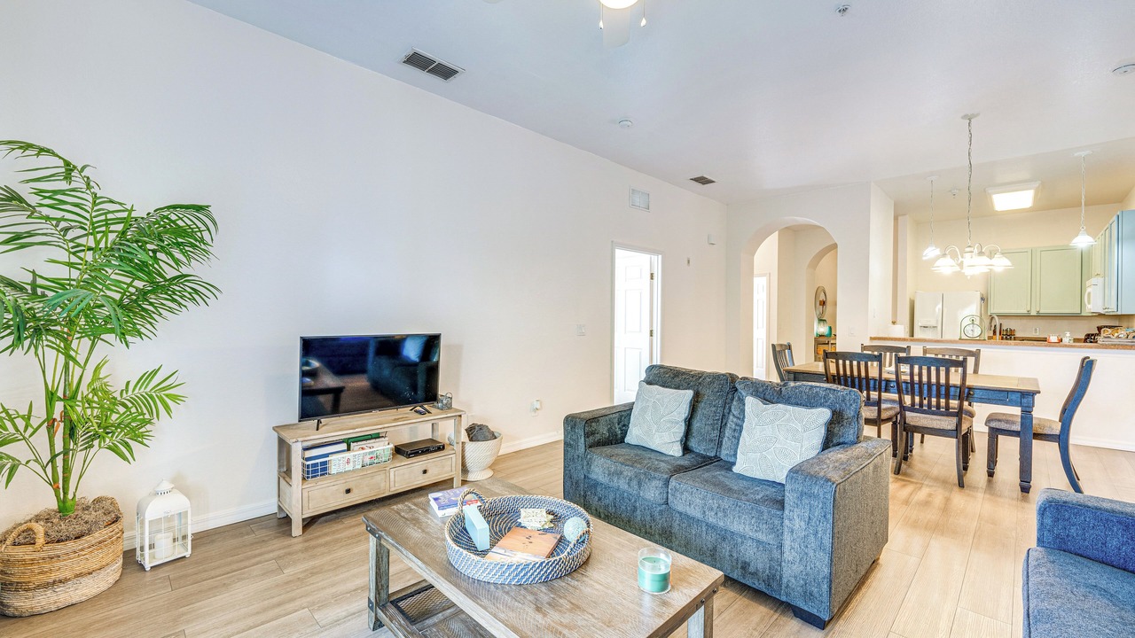 Photo of Livingroom in Bahama Bay