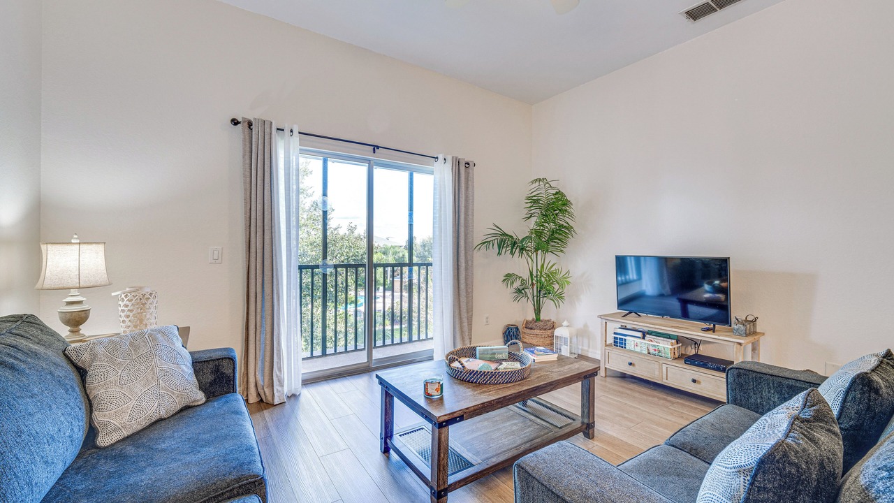 Photo of Bedroom in Bahama Bay