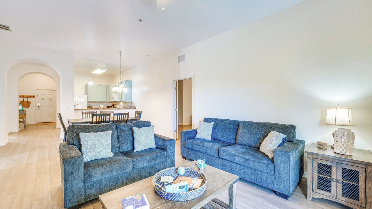 Photo of Livingroom in Bahama Bay