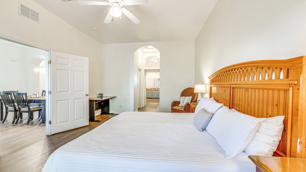 Photo of Bedroom in Bahama Bay