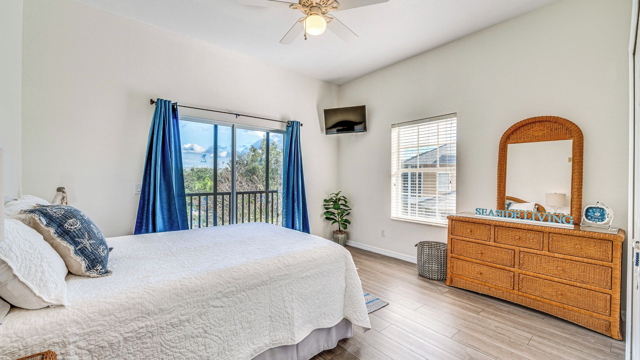 Photo of Bedroom in Bahama Bay