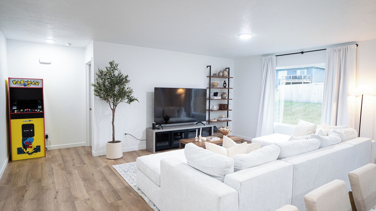 Photo of Livingroom in Brookline Station